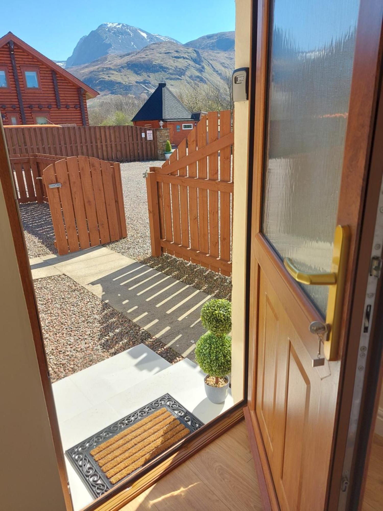 Bonnie View Fort William Cottage ภายนอก รูปภาพ